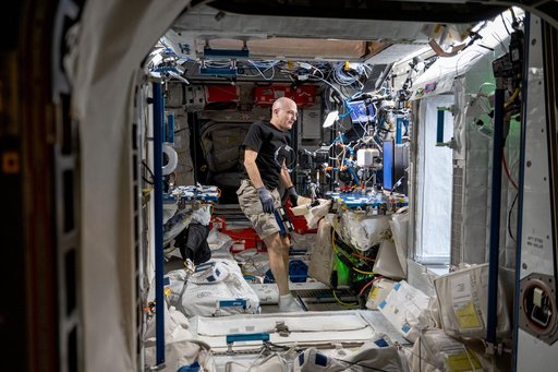 iss072e098100