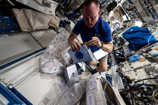 iss072e217998