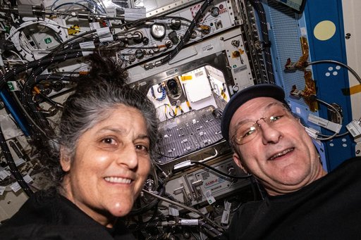 NASA astronauts Suni Williams and Don Pettit