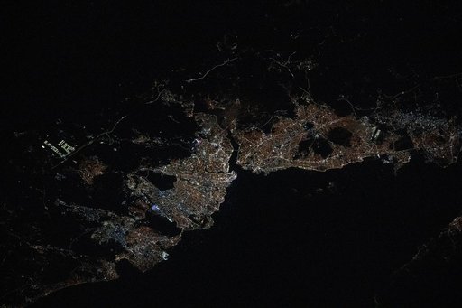 The city lights of Istanbul, Turkiye
