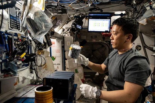 iss073e0028436