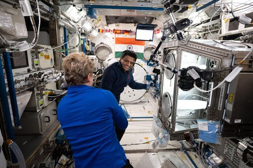 Axiom Mission 4 astronauts Peggy Whitson and Shubhanshu Shukla
