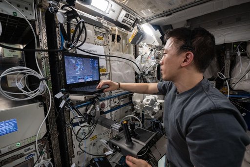 NASA astronaut Jonny Kim tests space-to-ground robotic controlling methods