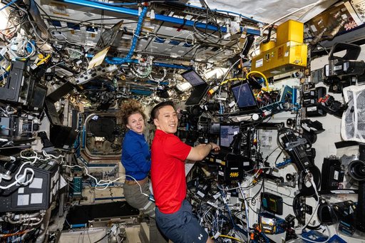 NASA astronauts Zena Cardman and Jonny Kim practice Canadarm2 robotic arm maneuvers
