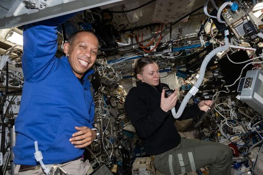 Expedition 73 Flight Engineers Chris Williams and Zena Cardman