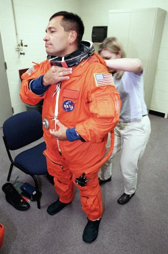 STS-97 crew trains in CCT II, building 9