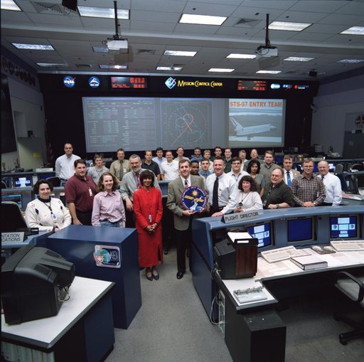 STS-97 flight control team in WFCR - JSC - MCC
