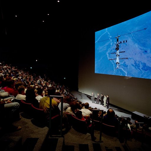 Individuals view ISS