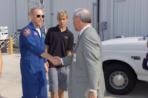 STS-105 Expedition 2 Return