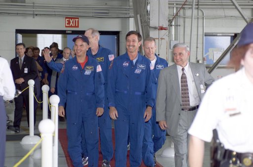 STS-105 Expedition 2 Return