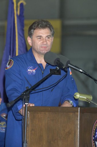 STS-105 Expedition 2 Return