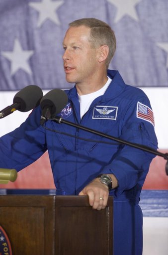 STS-105 Expedition 2 Return
