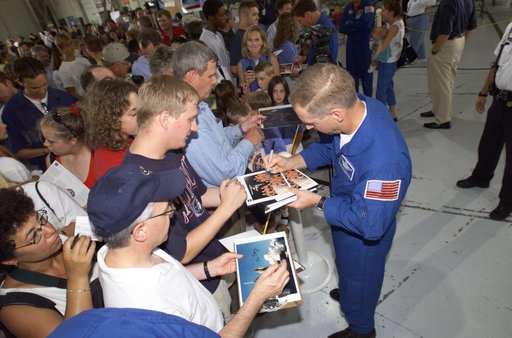 STS-105 Expedition 2 Return