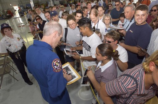STS-105 Expedition 2 Return