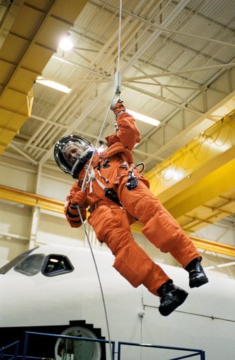 Preflight Coverage of the STS-113 and Expedition 6 Bailout Training