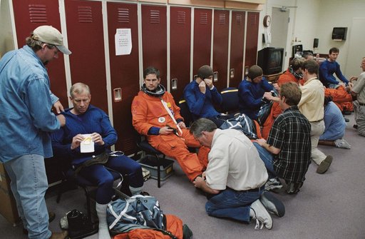 STS-111 & Expedition 5 preflight training in the SVMF