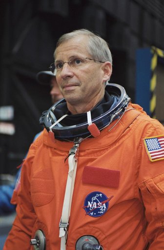STS-111 & Expedition 5 preflight training in the SVMF