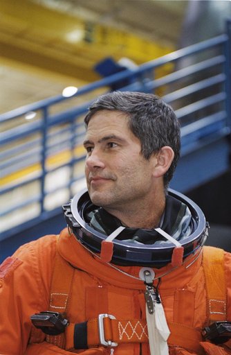 STS-111 & Expedition 5 preflight training in the SVMF