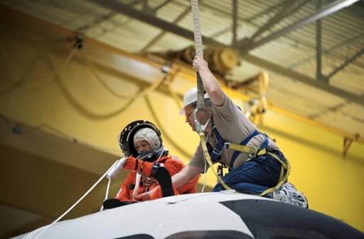 STS-112 Preflight Emergency Egress Training