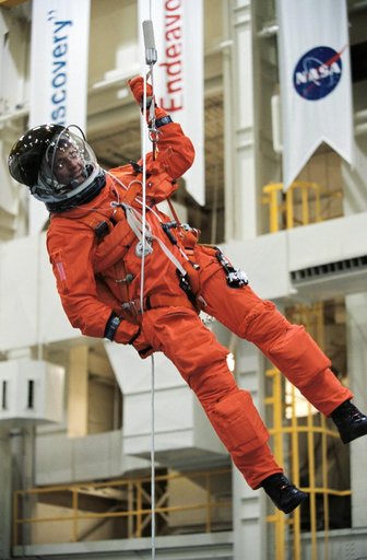 STS-112 Preflight Emergency Egress Training