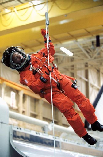 STS-112 Preflight Emergency Egress Training