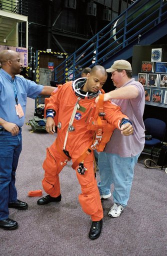 Preflight Coverage of the STS-112 and  Expedition 8 Crew during Egress Training