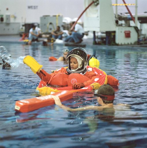Preflight coverage of STS-116 during emergency bailout training. NBL
