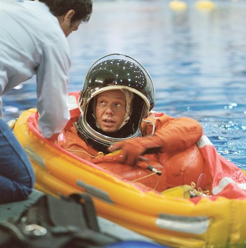 Preflight coverage of STS-116 during emergency bailout training. NBL