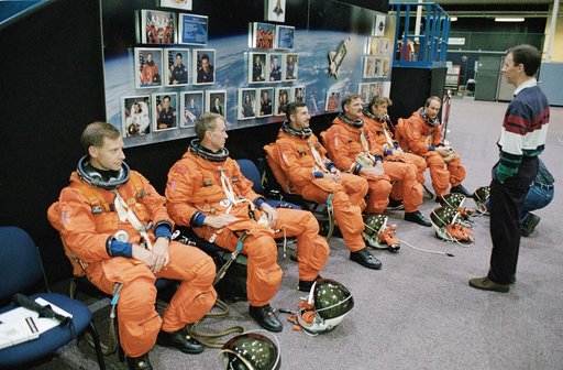 Photographic coverage of STS-115 Egress Training. Bldg.9NW, CTT