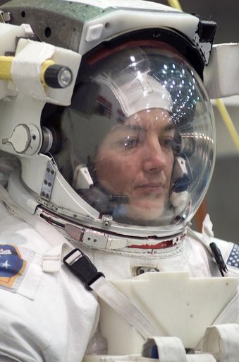 STS-115  Crew training at the Neutral Buoyancy Laboratory (NBL)