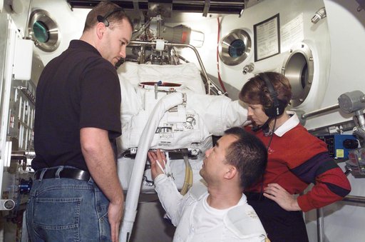 STS-114 SSATA Crew Training - Noguchi, STB-ST-621