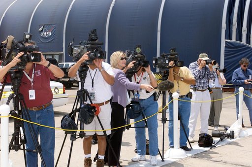 International Space Station Expedition 6 crew arrival at Ellington Field for crew return to JSC.