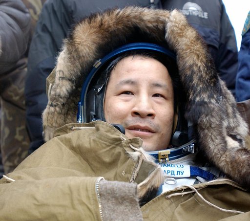 Expedition 7 Science Officer Ed Lu after landing