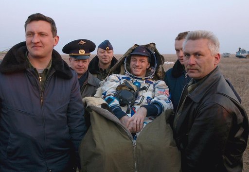 Expedition 8 Returns Home