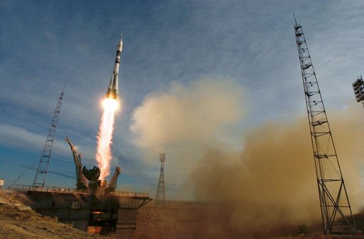 Soyuz TMA-5 spacecraft launch