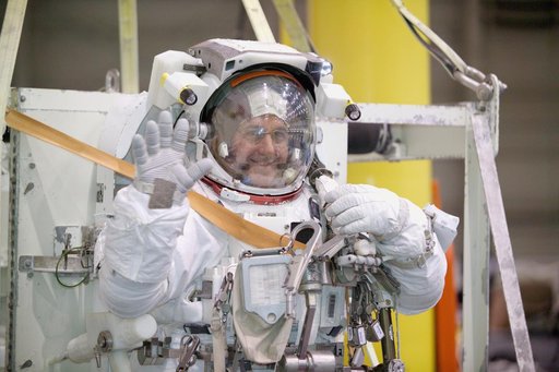 STS-114 Media Day at the NBL