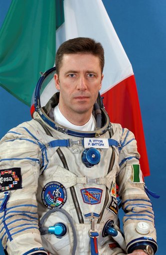 Roberto Vittori, European Space Agency, Soyuz flight engineer, TMA-6.