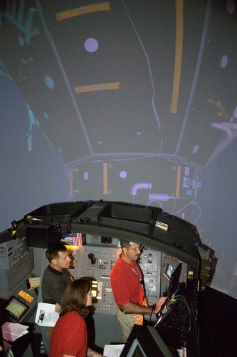 STS-115 Preflight Training - Robotic Arm Class in SES Dome