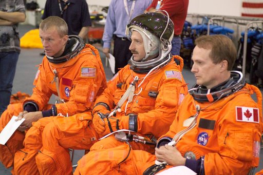 STS-115 Preflight Training, water survival training at the NBL.
