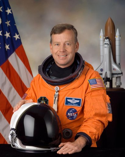 Official Portrait of Astronaut Steven W. Lindsey