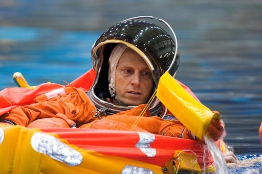 Expedition 14 Clay Anderson during water survival training