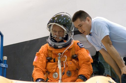 STS-116 payload egress training