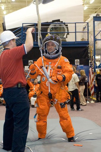 STS-116 payload egress training