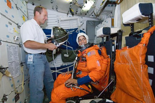 STS-116 Bailout training at CCT II with Expedition crewmember Suni Williams