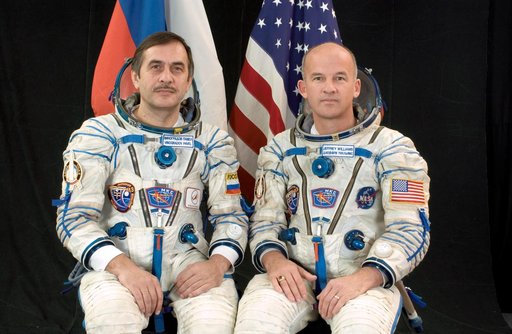 Official Portrait of Expedition 13 Crewmembers
