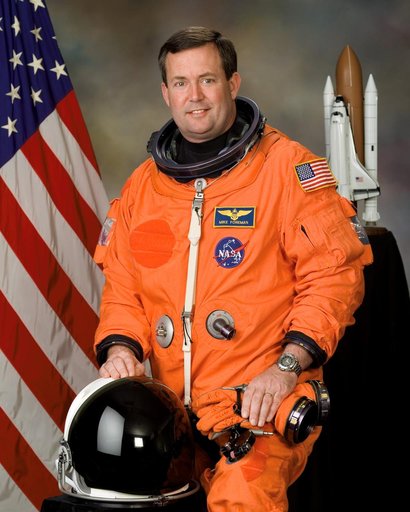 Official Portrait of Astronaut Mike Foreman