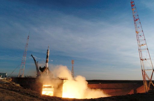 Expedition 13 Launch