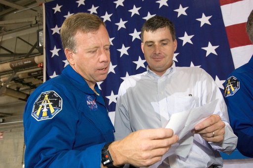 STS-121 Crew Return, Ellington