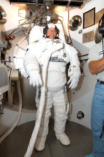 Crew Station Airlock Training, STS-116, SSATA Chamber