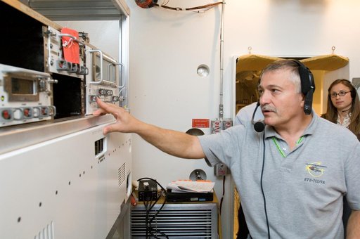Crew Station Airlock Training, INC-5, SSATA Chamber, STB-ST-781 (Kotov)